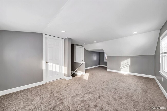 Building Photo - 206 Wrexham Ct N