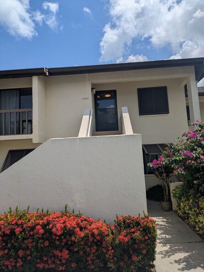 Building Photo - SEASONAL/SHORT TERM TURNKEY condo