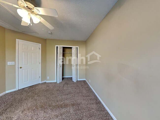 Building Photo - 7041 Calderwood Dr