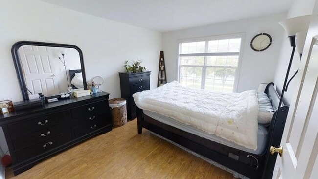 Building Photo - 2741 Barclay Way