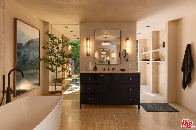 Building Photo - 6048 Philip Ave