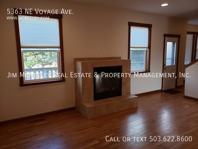 Building Photo - Great Home In Established Lincoln City Nei...