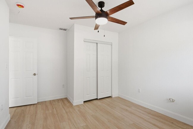 Building Photo - Remodeled 3/1 Home