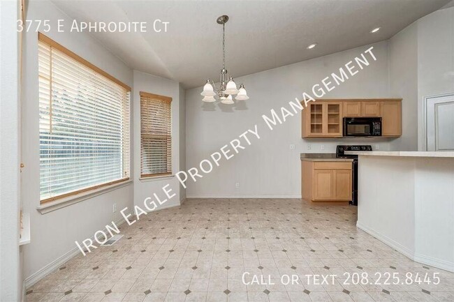 Building Photo - 3775 E Aphrodite Ct