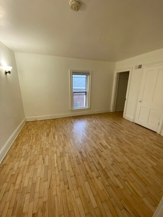 Primary Photo - 677 Frederick St