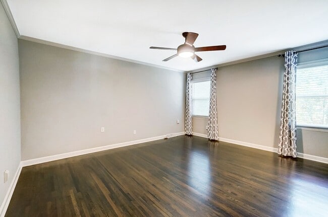 Building Photo - Fully Remodeled Ranch Style Home In South Park! (Landscaping Included)