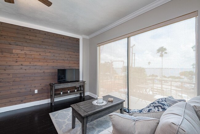 Building Photo - 2109 Bayshore Blvd
