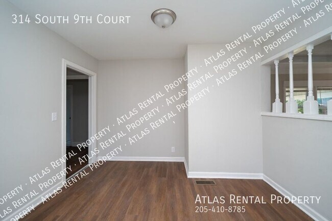 Building Photo - 314 9th Ct S