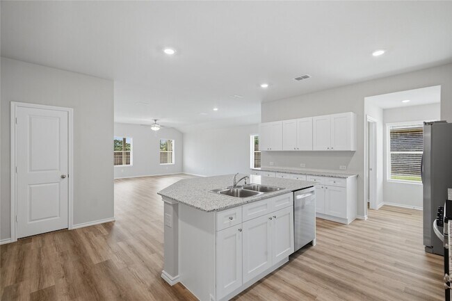 Building Photo - 312 Blanco Dr