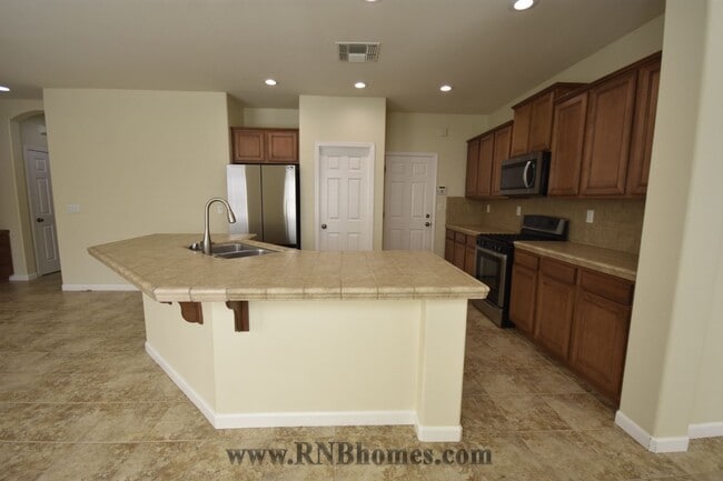Building Photo - 1470 Alberton Cir