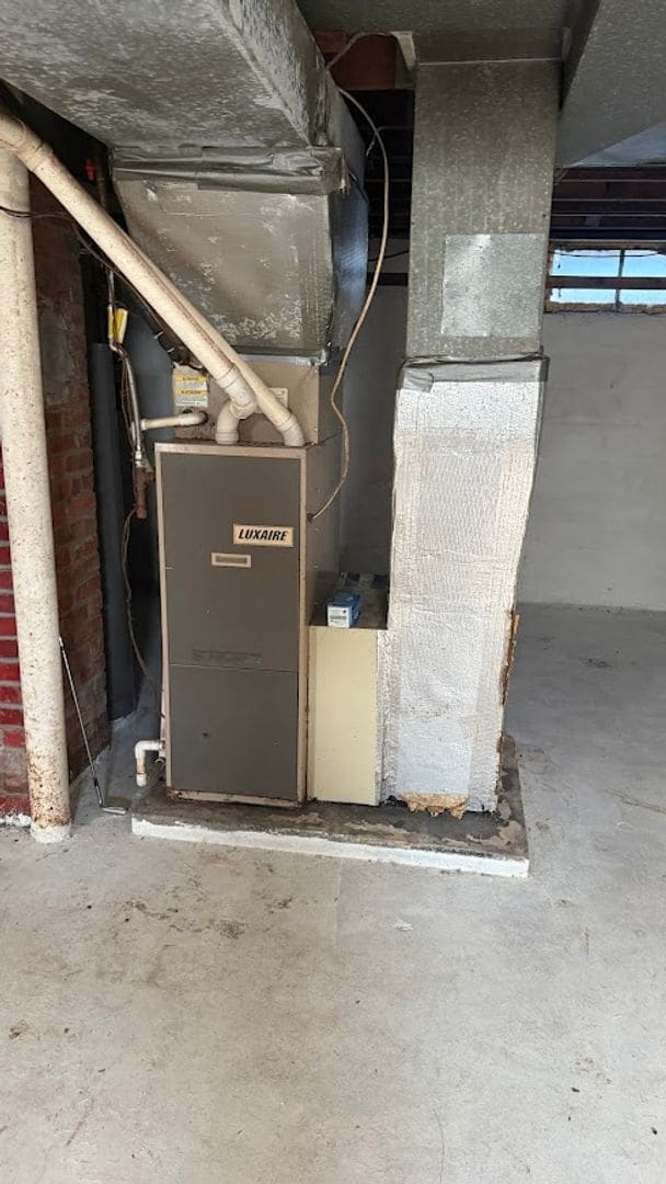 Building Photo - Rent or rent to own !