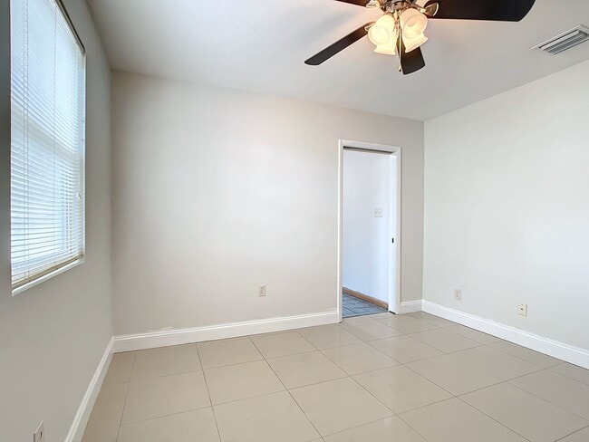 Building Photo - Beautifully remodeled, 1,332-square foot 3 bedroom/ 2½ bath/ home