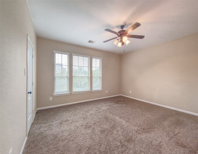 Building Photo - 26 Cheswood Manor Drive