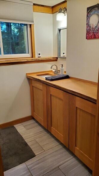 Building Photo - 7967 Sunset Dr