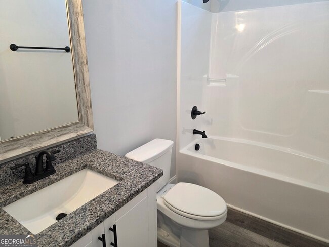 Building Photo - 123 Susan Dr