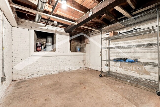 Building Photo - 3503 Franklin St