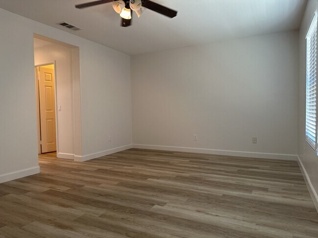 Building Photo - 3 Bedroom 2.5 Bath Home in Moreno Valley CA With Massive Backyard and Bonus Studio / Room in Gara...