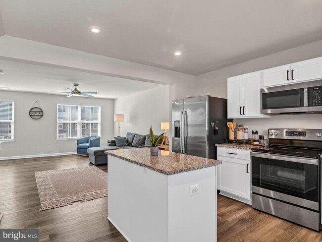 Building Photo - 7227 Potomac Ter