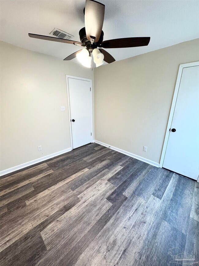 Building Photo - 9037 El Matador Dr