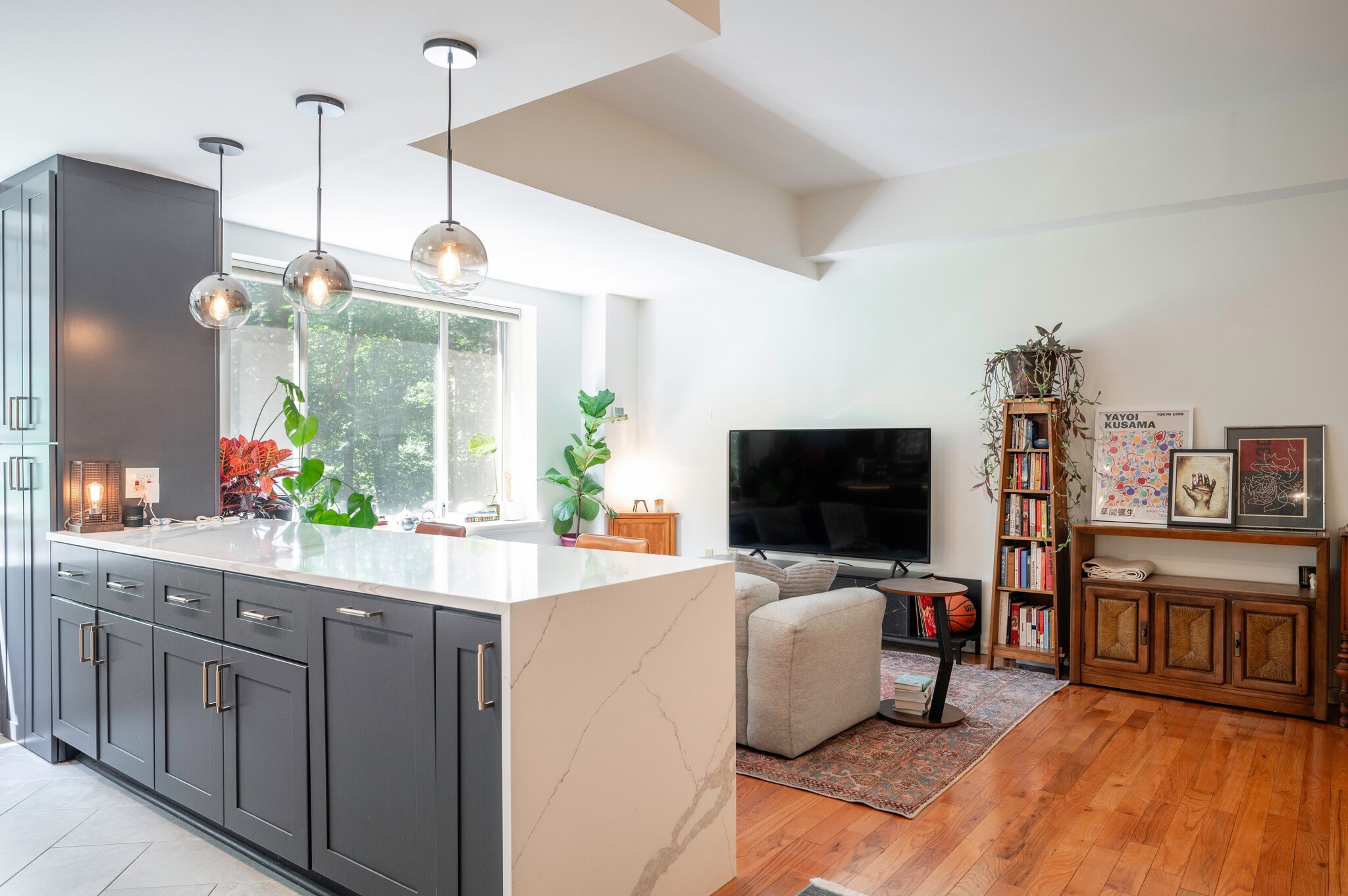 Living room - 4100 W St NW