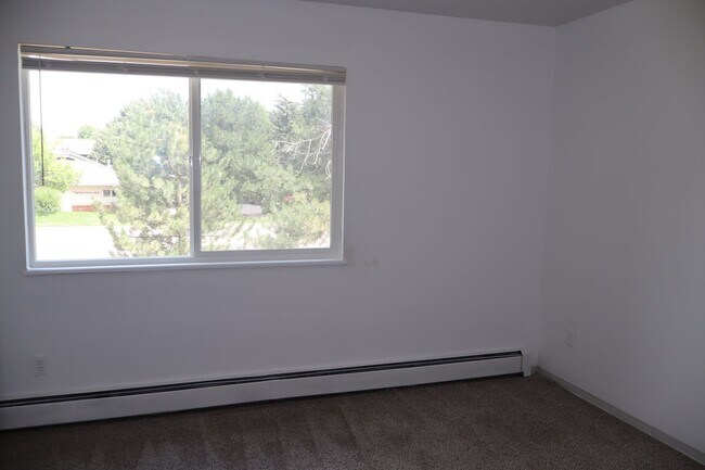 Building Photo - Central Fort Collins 2 Bedroom Condo