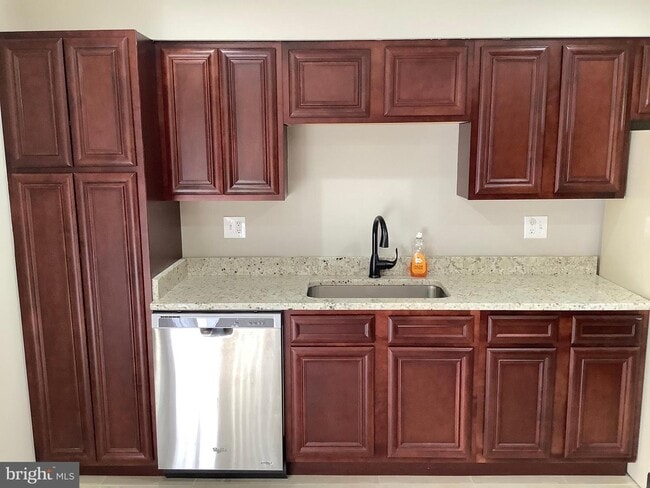 Building Photo - 9300 Southmoor Ct