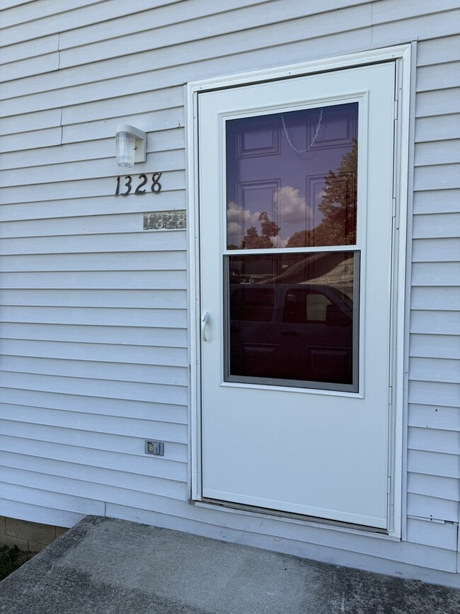 Primary Photo - 1328 Beech St