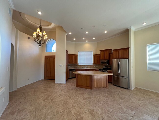 Building Photo - 3 BEDROOM IN LA QUINTA!