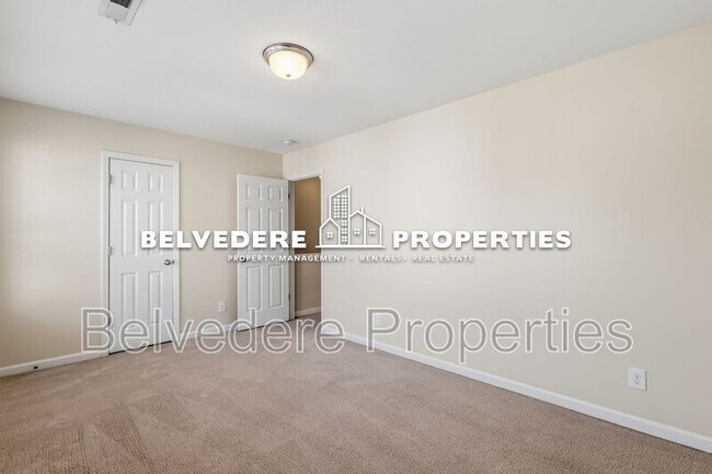 Building Photo - 36 Ackland Dr