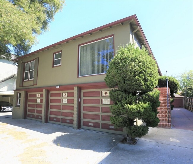 Primary Photo - 1416 El Camino Real