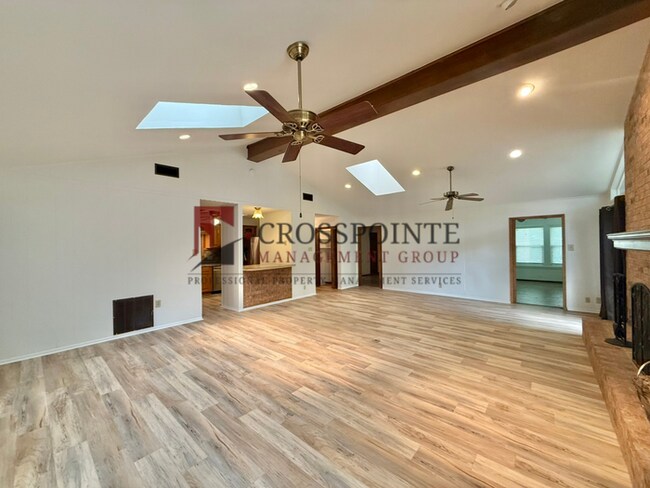 Building Photo - Waterfront 2 Bedroom, 2.5 Bathroom Home!