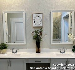 Building Photo - 7915 Needle Crk