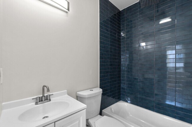 Building Photo - 3326 Noble St