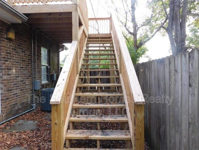 Building Photo - 309 W Madison Ave