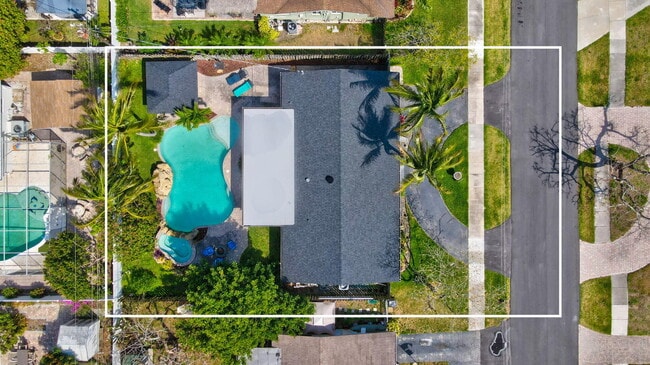 Building Photo - 603 SE 7th Ave