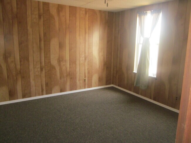 Anoher angle master bedroom - 276 McKinley Ave