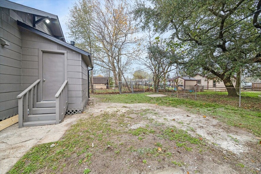 Building Photo - 1500 Harvard St