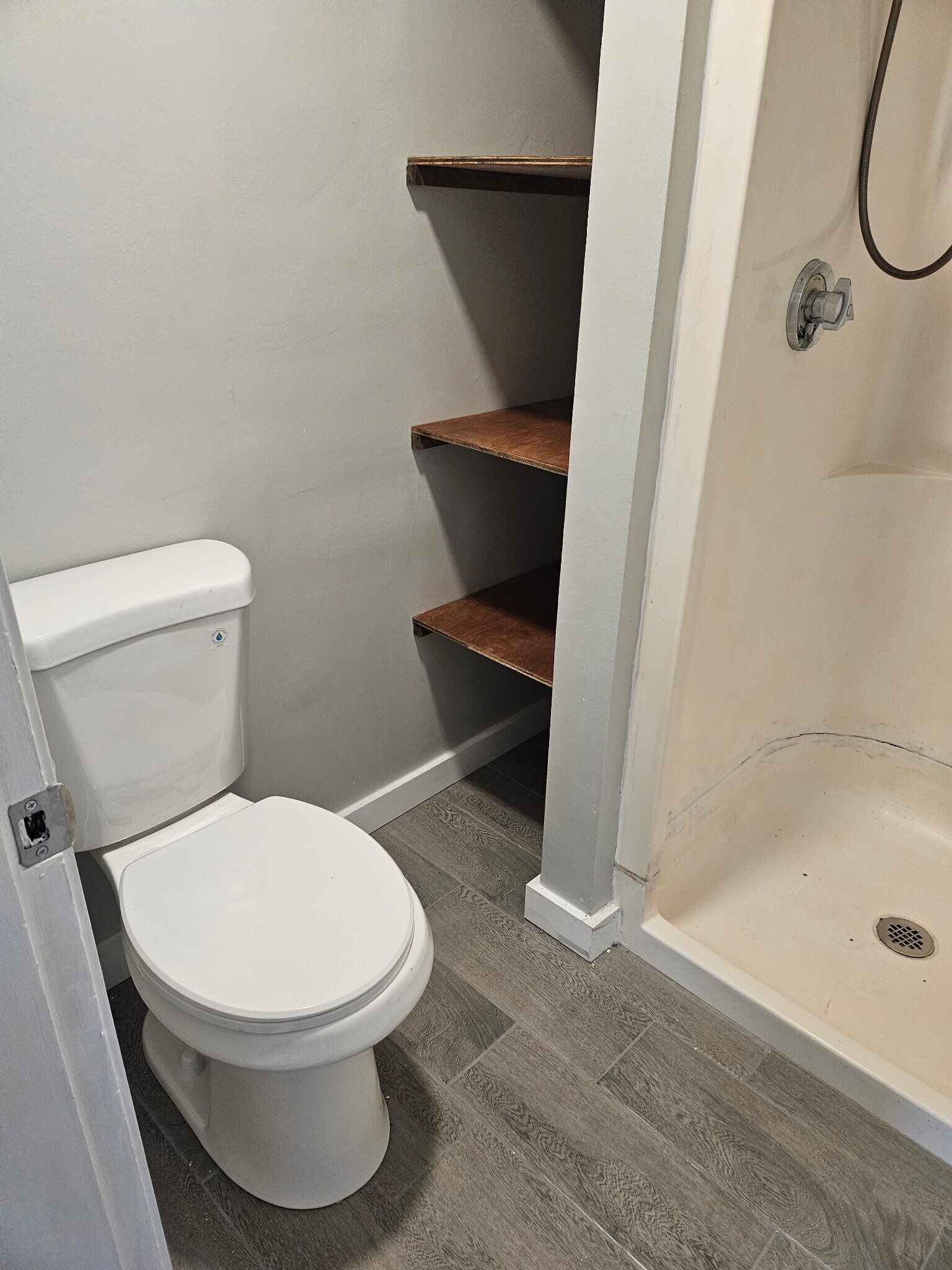 Building Photo - 414 Front St