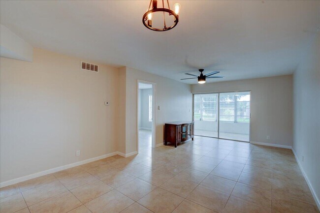 Building Photo - 2901 Fiore Way