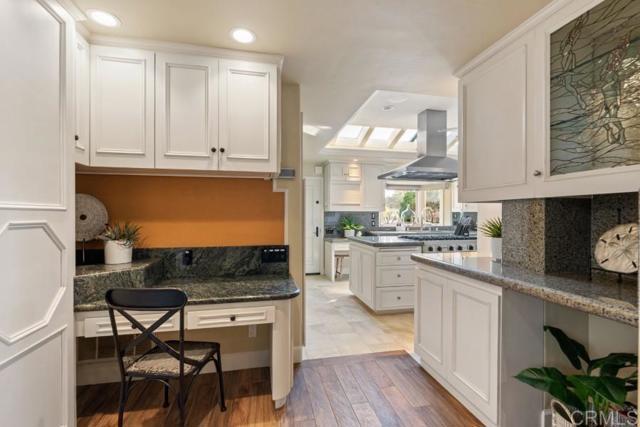 Building Photo - 8405 El Paseo Grande