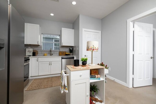 Building Photo - 12308 Liberty School Rd