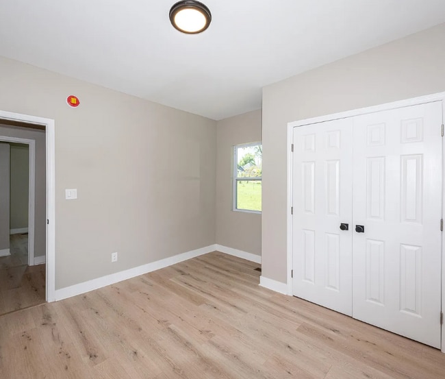 Building Photo - 830 Vermont Ave