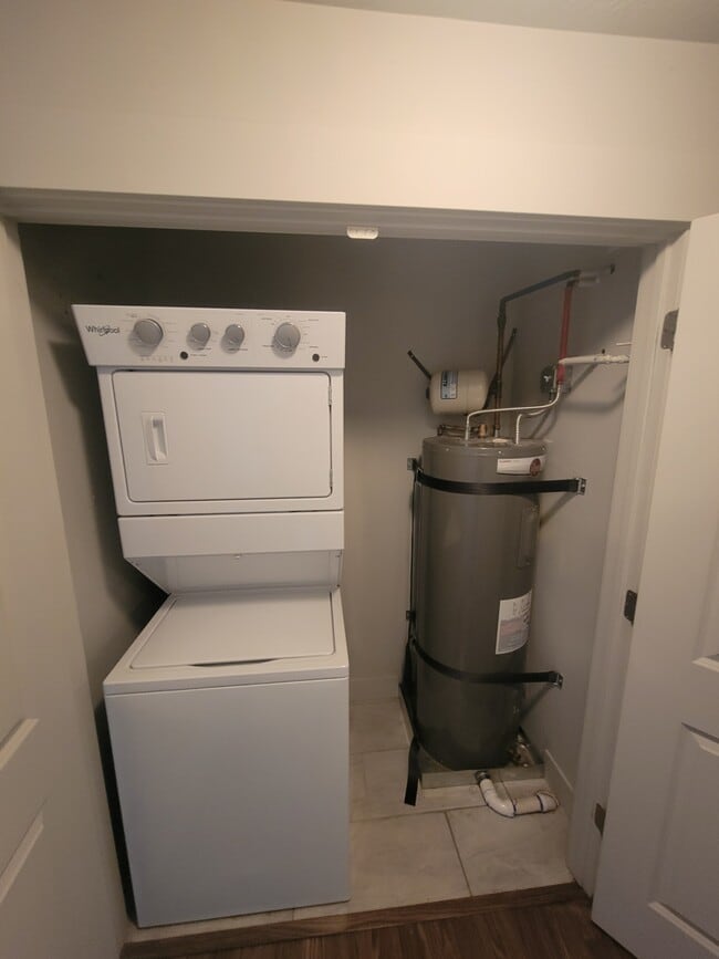 Interior Photo - 8th & 8th Apartments