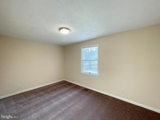 Building Photo - 20847 Sandstone St