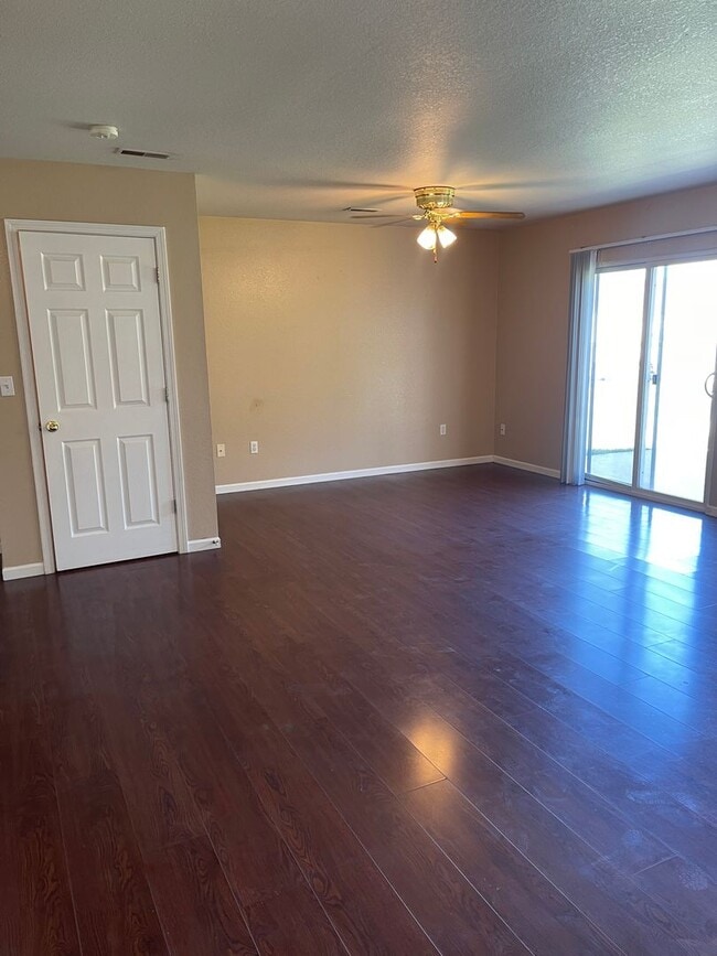 Building Photo - Available February 7th