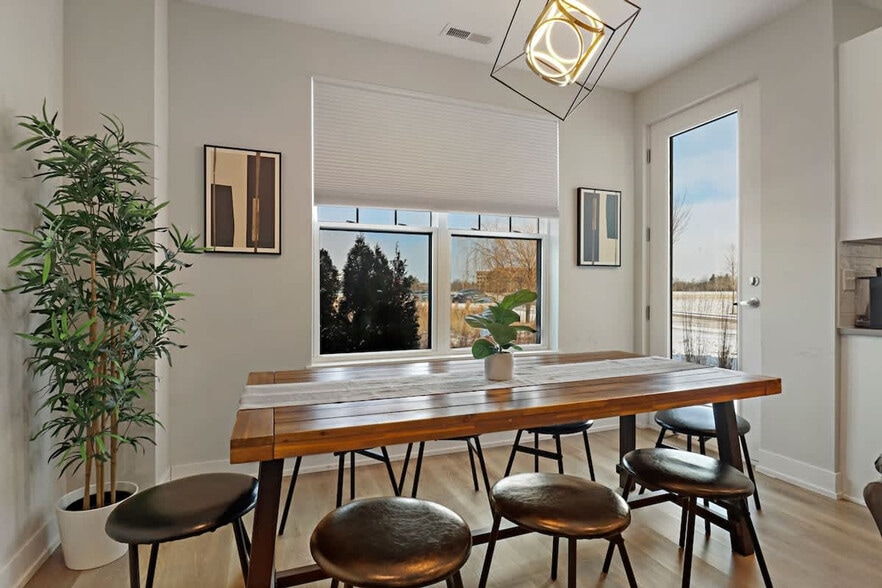 Building Photo - 28415 Torch Pkwy