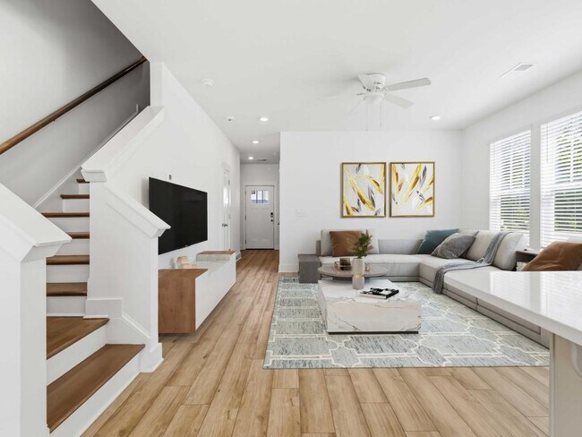 Building Photo - 105 Cobden Ct