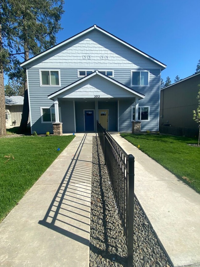 Building Photo - 3013 E 36th Ave