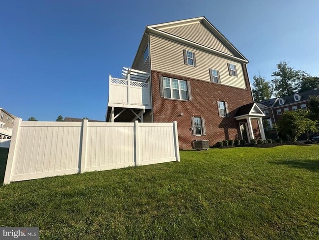 Building Photo - 15114 Hogshead Way