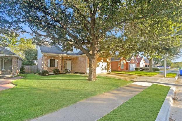 Building Photo - 1011 Gazania Dr